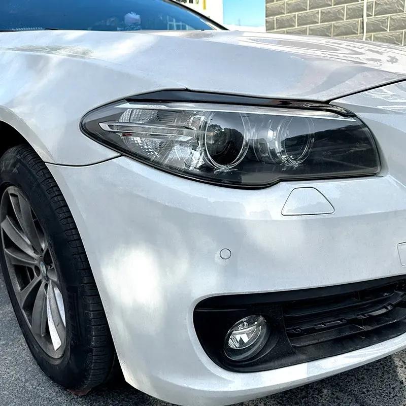 2 Stück Scheinwerfer-Augenbrauen-Deckel für BMW 5er F10 F11 2015 2016 2017 Frontscheinwerfer-Aufkleber Zierleiste Karosserie-Kits