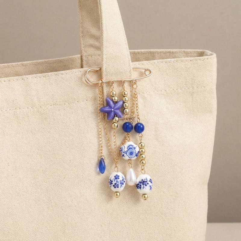 Ozean-Element Brosche für Damen Quasten-Kette Mit Stilvollem Erdbeer-Herz-Design Für Mode