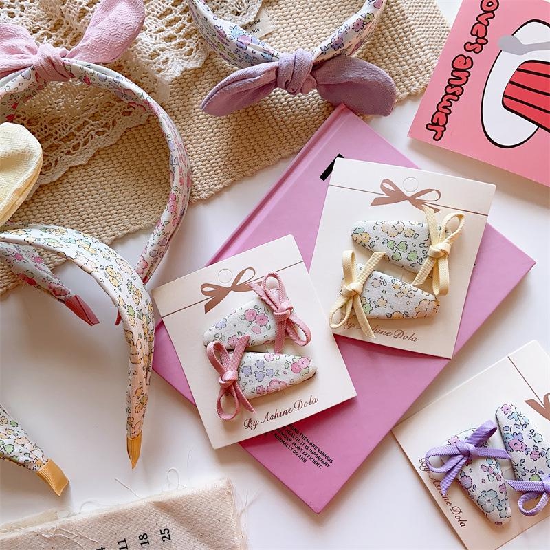 

Kids Wide-Brim Floral Fabric Headband & Bow Geometric Hair Clips Set