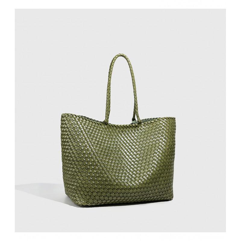 2025 New Fashionable Large-capacity Pure Hand-knitted Single-shoulder Underarm Bag Niche High-end Portable Tote