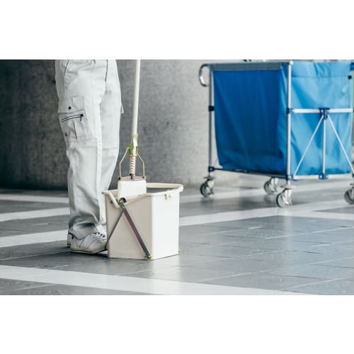 Yamazaki Sangyo Mop Wringer Bucket, Compact and Lightweight, Daily Clean Tough Squeezer DX (181582)