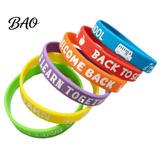 Elastic Bracelets for Student Parties 6 Pcs Welcome Back to School Bracelets, First Day of Decorative Wristbands Classroom Activities Silicone