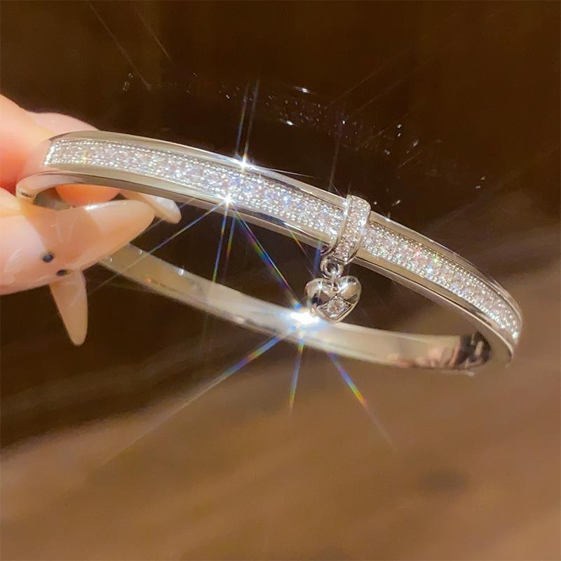 18K Gold-Plated Zircon & Mother-of-Pearl Oval Bangle - Elegant, Versatile Luxury Bracelet for Women