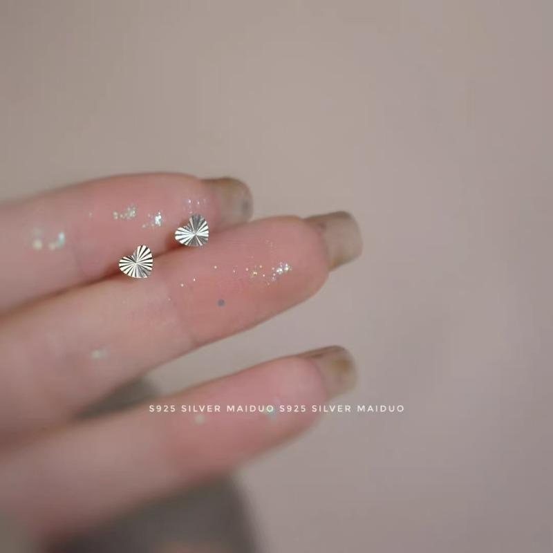 Raising Ear Holes, Small Stud Earrings for Women, Simple, Sweet, Small and Fresh Earrings, Niche Design, Versatile Earrings