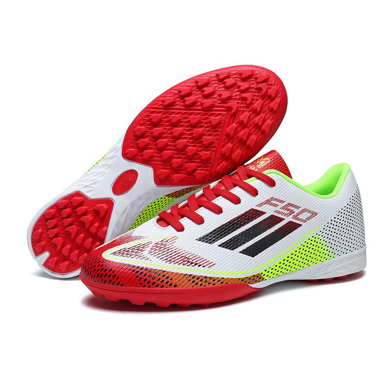 

New football shoes men s long nails broken nails professional shoes primary and secondary school students outdoor game sports shoes 44