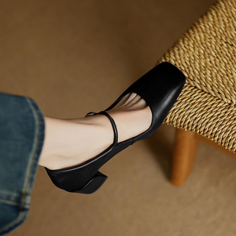 

New four-season wear small leather shoes soft cowhide women s shoes square head beef tendon large size shoes medium heel buckle square heel leath 39 чёрный