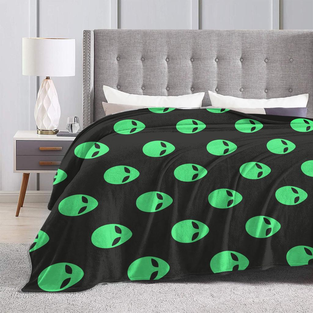 Universal Alien Blanket Flannel Printed Multifunction Lightweight Throw Blanket for Home Car Bedding Throws