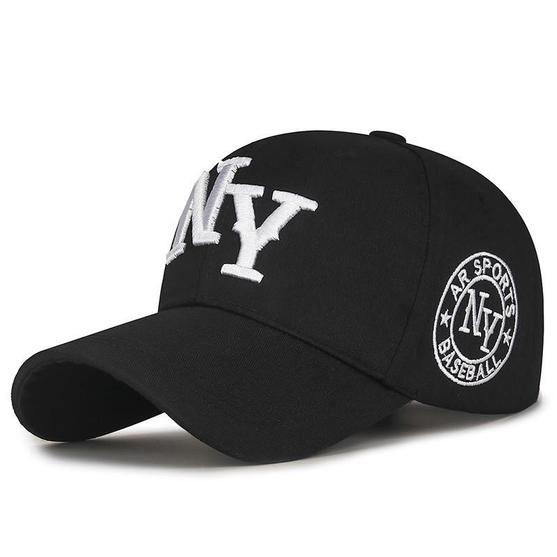 Modna czapka baseballowa unisex w stylu koreańskim – haftowana, z daszkiem typu kaczuszka, do noszenia na co dzień i na zewnątrz.