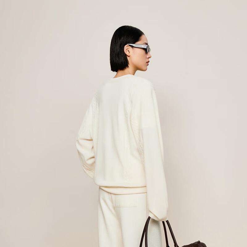 Less Women's Lambswool Cashmere Blend V-Neck Pullover Sweater