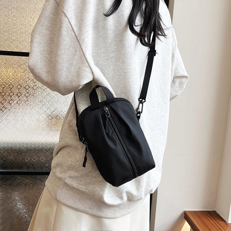 Stylish Japanese Fashion Street Crossbody Bag Small Square Design In Versatile Colors