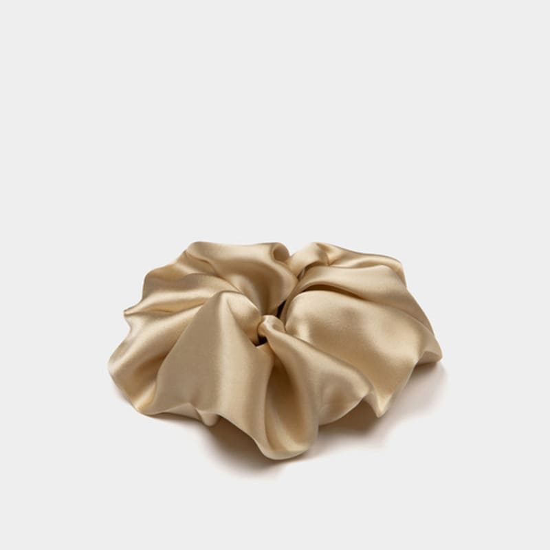 AVVINA PELLE Silk Scrunchie (M) - Champagne Beige