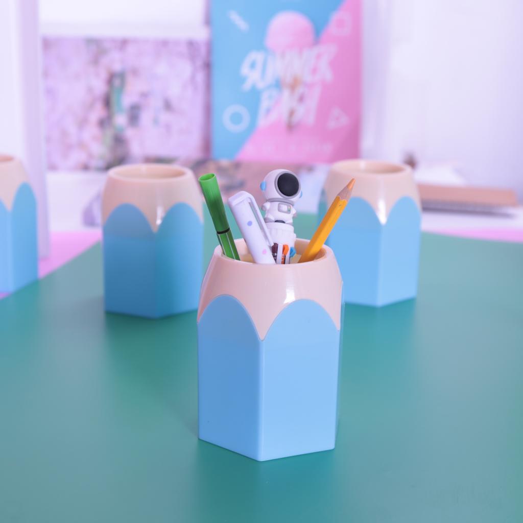 Minimalist Pencil-Shaped Stationery Storage Container for The Back-To-School Season, a Colorful Plastic Pen Holder for Students' Desks, Sold Individua