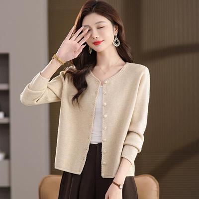 Üst Kıyafetler – Kadın hırkaları