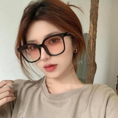 Retro Güneş Gözlüğü, Kadınların Trend Büyük Çerçeveli Uv Korumalı Gözlükleri Güneş Gözlüğü.