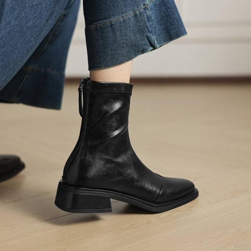 New Women's Leather Boots Solid Color Low Heel Versatile Square and Large Size Women's Boots Rear Zipper Rubber Sole Autumn and Winter Boots