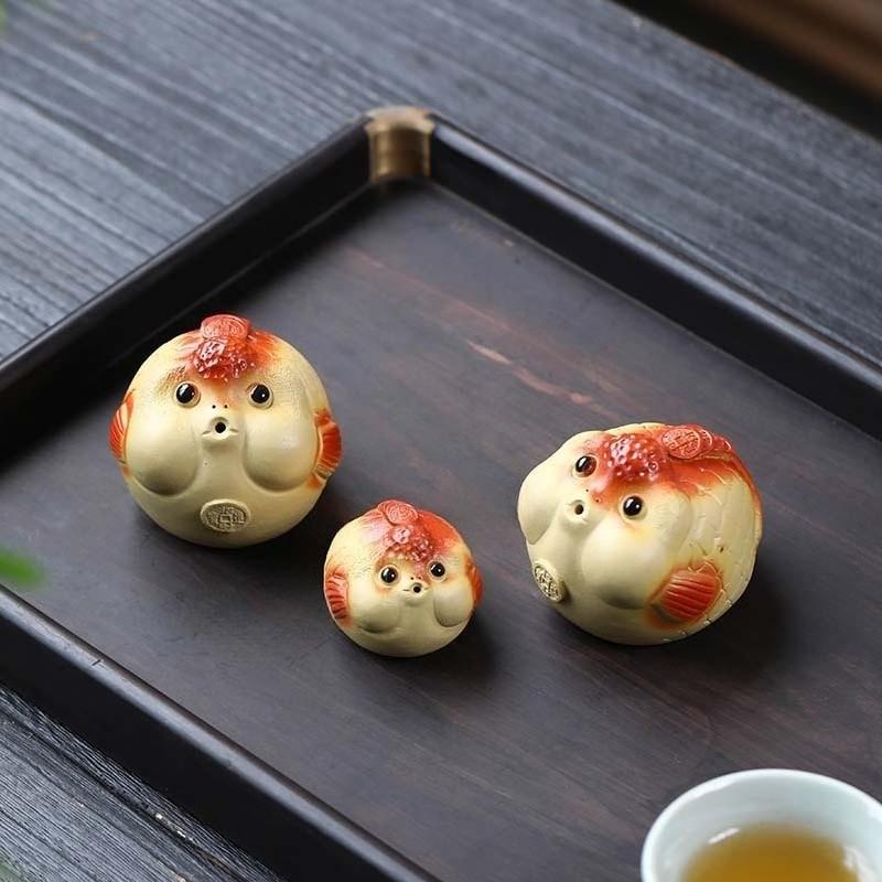 Yixing Clay Teapet Goldfish Ornament Sprays Water Good Luck Incense Holder Tea Ceremony Accessory Bubble Blowing Fish