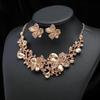 Europejski i Amerykański Zestaw Naszyjnika i Kolczyków - Damska Moda Stopowy Łańcuszek i Kwiatowe Dodatki Ślubne