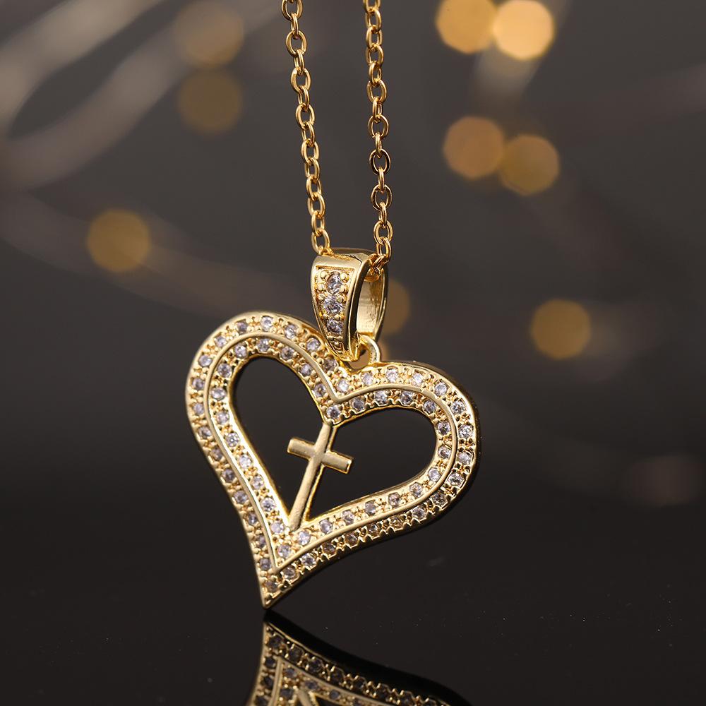 Fashionable And Versatile Love Cross Pendant Necklace Minimalist Design Delicate Collarbone Chain