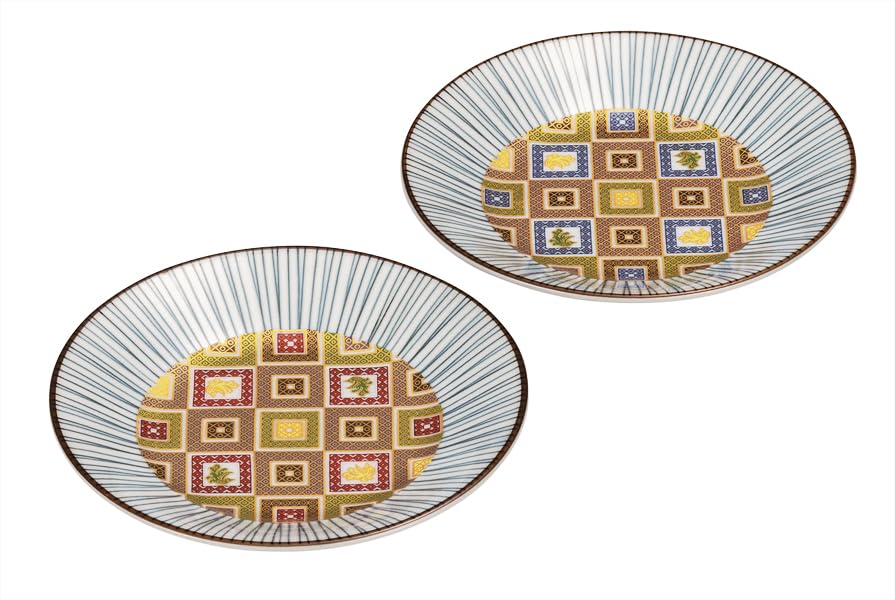 

Kutani ware Iwataya 5.2 size pair of plates, gold-painted stone pavement, K9-385