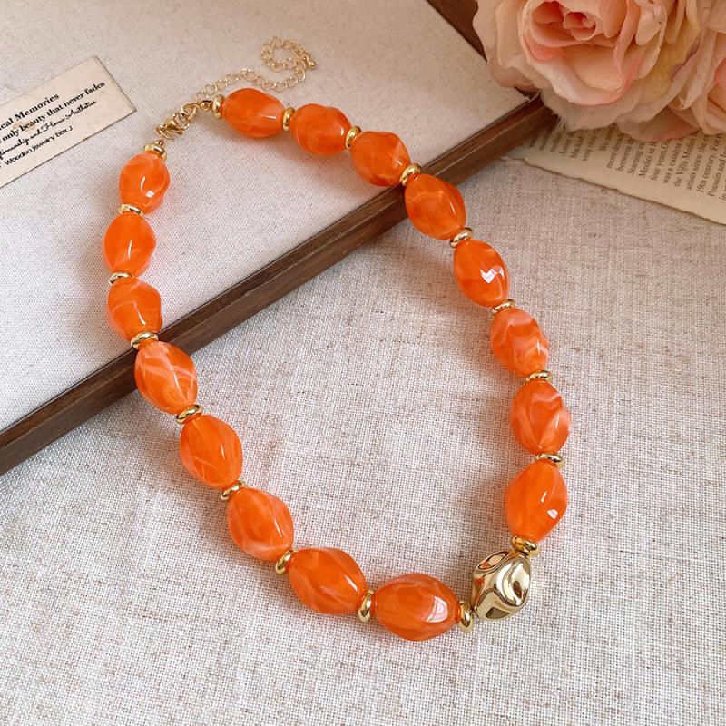 Elegant Summer Acrylic Beaded Necklace: Fashionable Round Clavicle Chain Jewelry