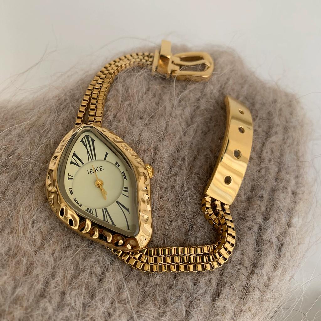 Vintage Unregelmäßiges Zifferblatt Damen Quarz-Armbanduhr Römische Ziffern Mesh-Metallarmband Einzigartige Mode Damen Tages-Kleideruhr
