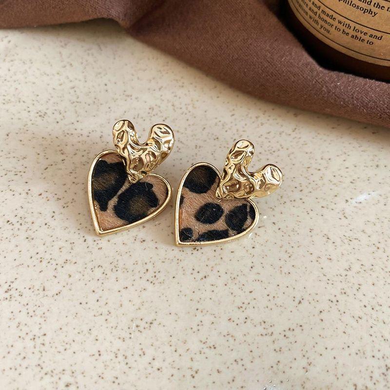 High-End Retro Leopard Print Herzohrringe - Silber Stecker Nische Maillard Stil für Damen