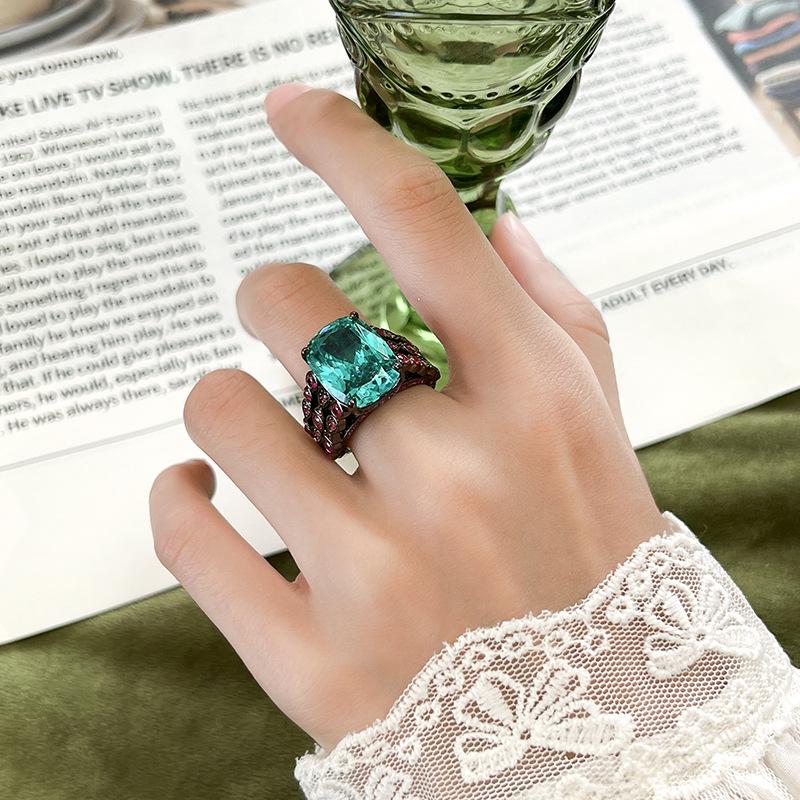 Jewelry Copper Bottom Gold-Plated Simulation Blue Spinel Black Gold Premium Ring Female 12 * 16