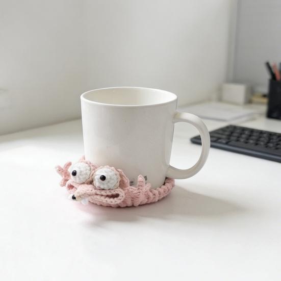 Hand-Crocheted Fun Squirrel Coasters Cute Knitted Cotton Drink Mats Heat-Resistant & Absorbent Insulated Coffee Cup Mats Charming Desk Decor Novelty