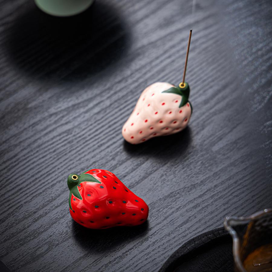 Strawberry Incense Burner Tea Pet Ornament Cute Ornament Thread Fragrance Tray Tea Table Creative Fragrance Path