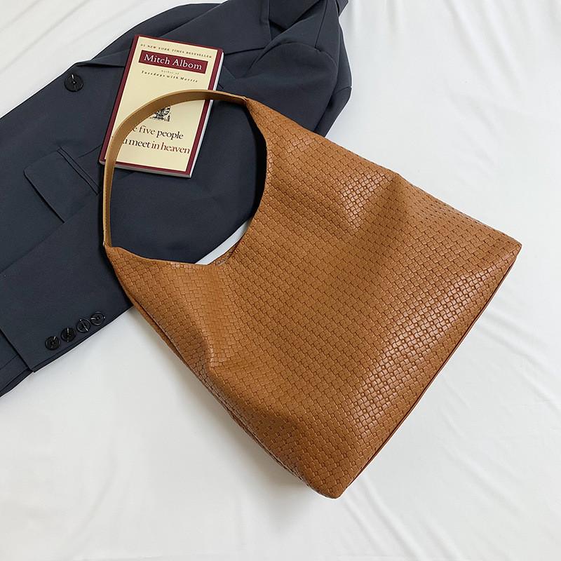 Trendy Minimalist Pu Tote Bag For Women Available In Black Brown Khaki And White