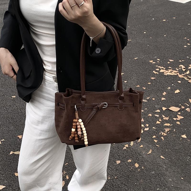 Autumn and Winter Retro Large-capacity Suede Bag Women's New High-end Commuting Shoulder Portable Tote Bag