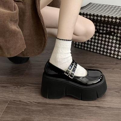 Scarpe piccole in pelle bianche con tacco alto, nuove scarpe francesi autunnali, scarpe basse giapponesi muffin retrò con plateau e tacco spesso