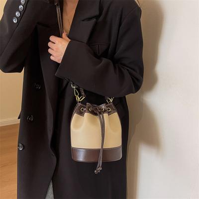 Modische vielseitige Bucket Bag Damen 2025 neue Retro-Handtasche Pendler lässige Bündel Messenger Bag Tasche