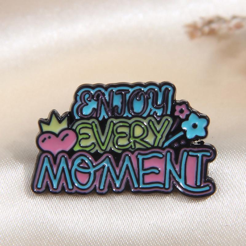 Fashion Christmas Tree Enamel Pin for Backpacks, Clothes, Women's Brooch, or Collar Pin