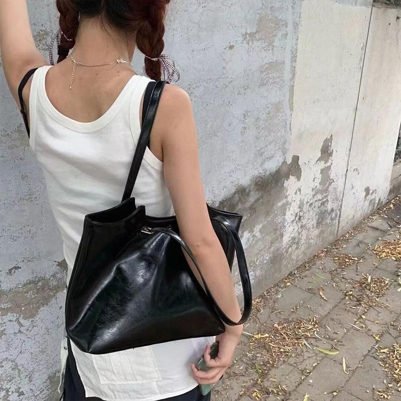 Women Tote Bag Luxury Shoulder Bag Girl School Class Underarm Bags Ladies Bucket Commuter Bag Pu Leather Backpack