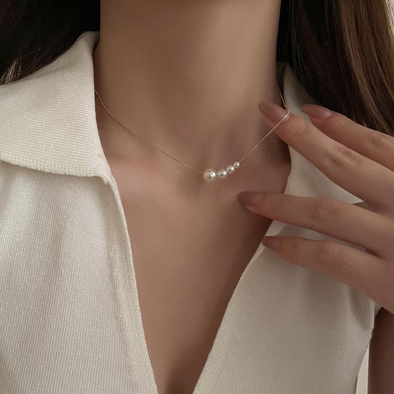2025 Neue Mode Vier Perlen Choker Halsketten Mädchen Sommer Luxus Barockperlen Anhänger Schlüsselbein Kette Für Frauen Schmuck Geschenke