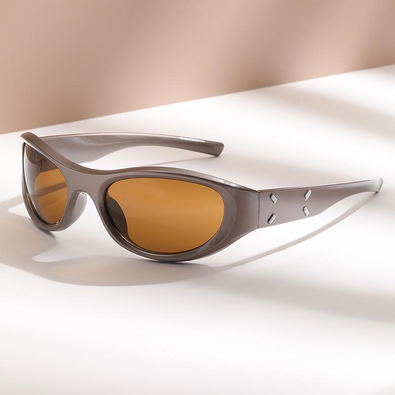 Lightweight Comfortable Durable High Quality Retro High End Designer Style Edgy Punk Oval Shaped Female Male Sun Glasses