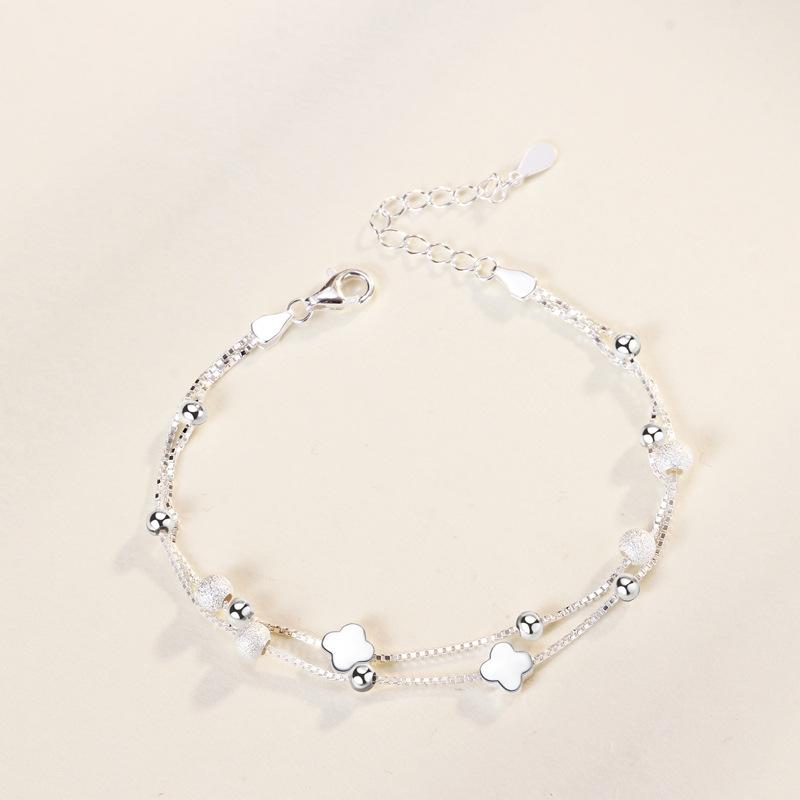 

Браслет с двойным четырехлистным клевером Женский простой браслет в стиле легкой роскоши Нишевый браслет с высоким чувством стиля Корейская мода Инс Корейская версия