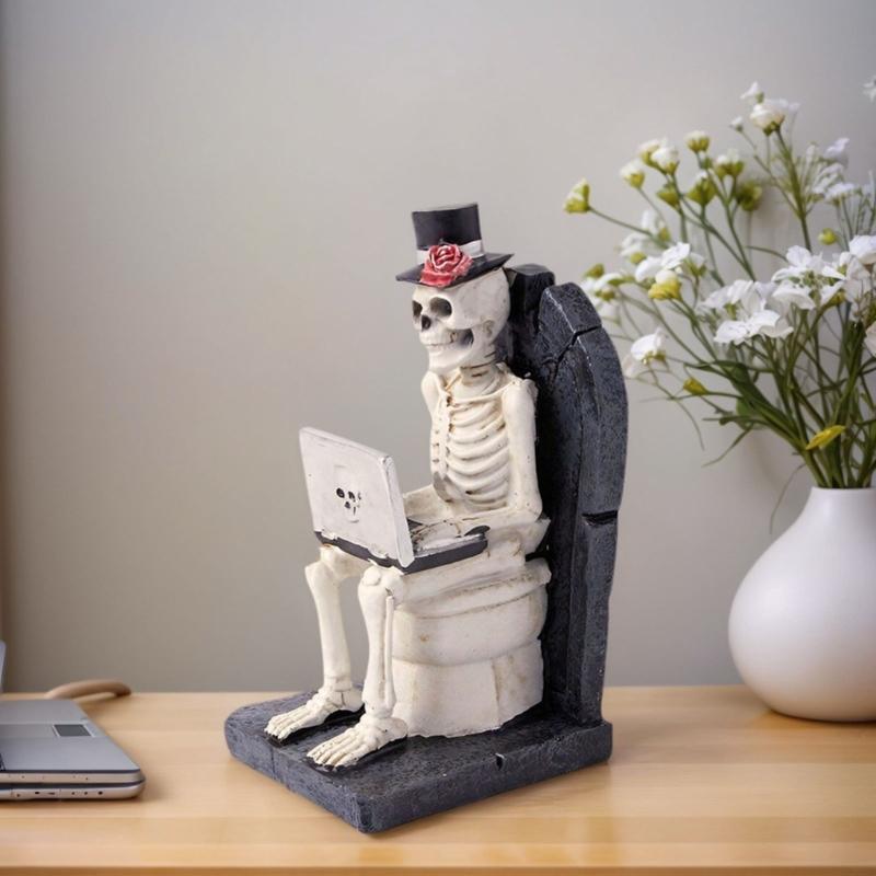 Halloween Skelett Figur Sitzt auf Toilette mit Laptop Horror Harz Skulptur Ornament Für Party Dekoration Sammlung