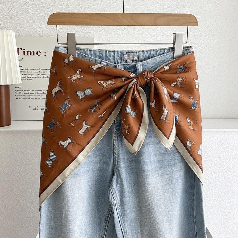 White Floral Small Silk Scarf Triangle Scarf Headscarf Belt Women's Decoration with Skirt Jeans Waist Accessories Fart Curtain