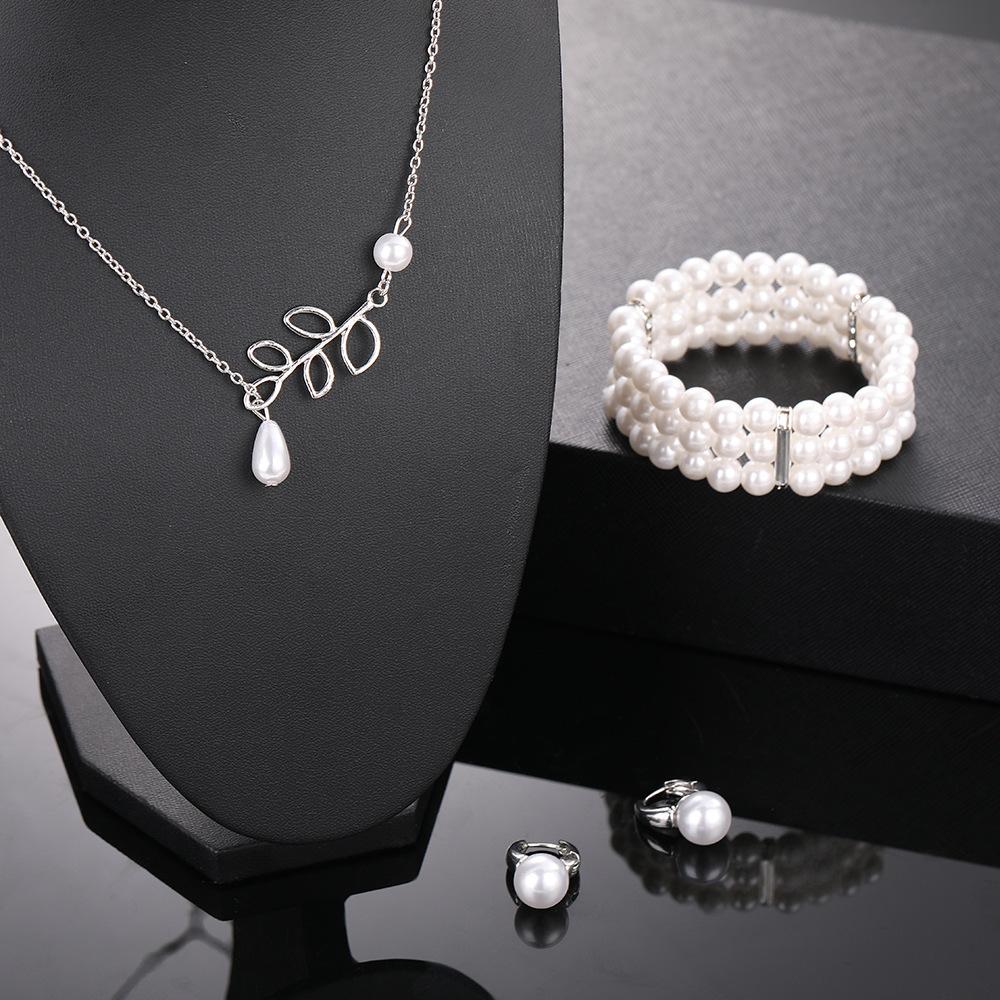 New creative fashion simple French leaf pearl water drop pendant collarbone chain small fresh necklace set