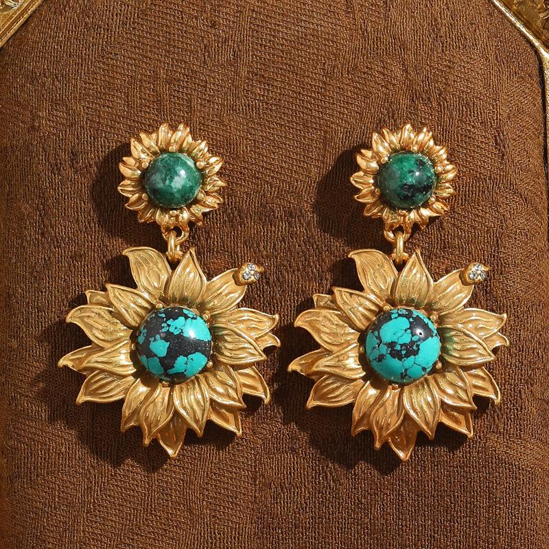 Yong Nuo Vintage Retro Jewelry: High-End, Colorfast Antique Earrings