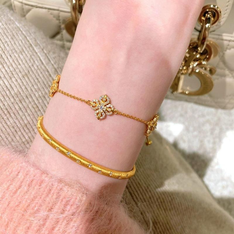 Light Luxury French Retro High-Grade Brushed Gypsy Star Bracelet, Court Style Luxury Inlaid With Flash Diamonds, Heavy Industry Temperament Bracelet