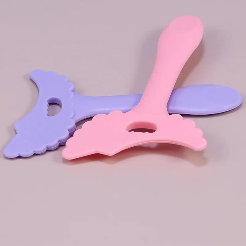 Wholesale Multi-Functional Eyeliner Stencil Wing Tips Silicone Eyeliner Aid Drawing Lipstick Wearing Aid Reusable Makeup Tools