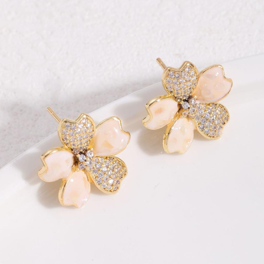 Five-Petaled Flower Necklace Female Fresh And Sweet Versatile Collarbone Chain Opal Set