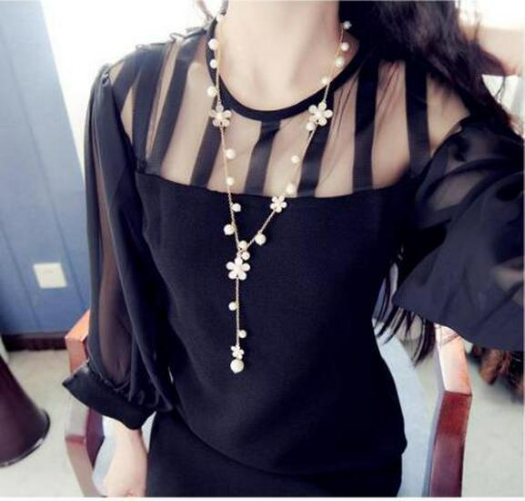 Chic Summer Dress with Floral Pearl Long Necklace