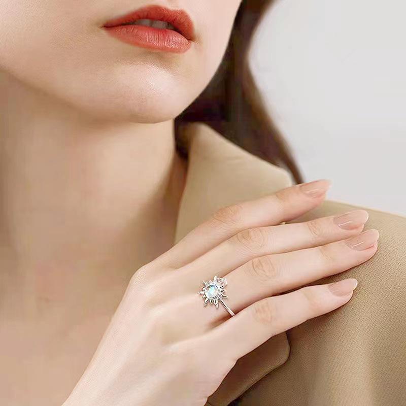 Adjustable Rotatable Sunflower Moonstone Ring: Simple, Versatile, Creative Style Women's Jewelry.