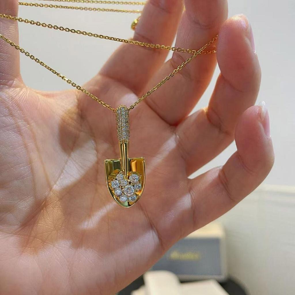 Elegante Collar de Pala de Amor con Acento de Diamantes Estilos Dulces Aleación Resistente Decoración para Mujeres Modernas