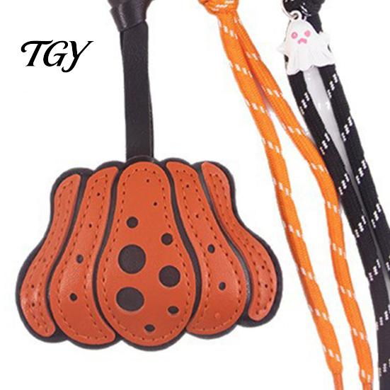 Pumpkin Key Ring Faux Leather Keychain Pendant, Halloween Bag Charm with Rustic Decor Braided Rope, Decorative Accessory for Backpacks Handbags Purse