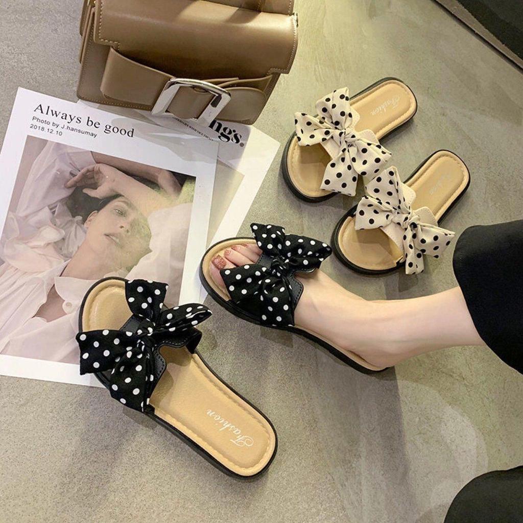 Women's Bowknot Summer Slippers - Fashionable Soft Sole One-Strap Sandals for Beach, Outdoor, and Home Use.